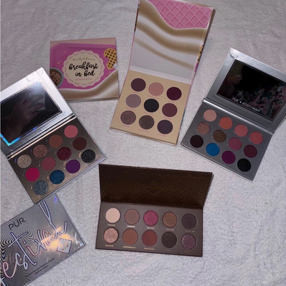 Eyeshadow Palette Set with Multiple Colors